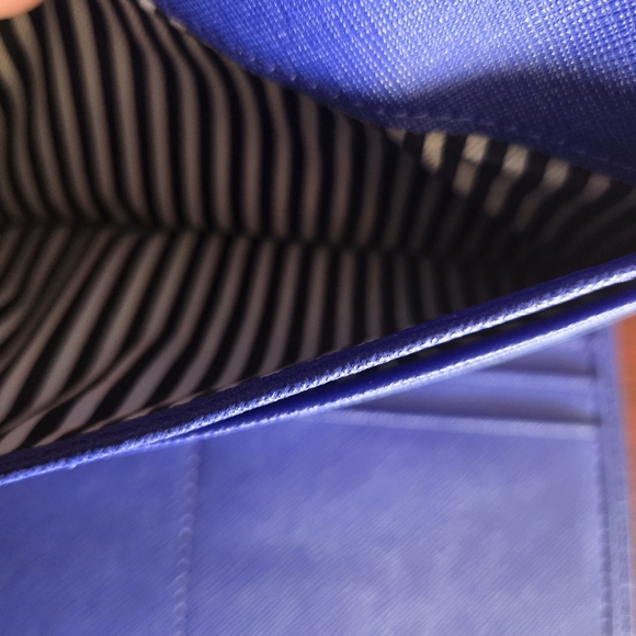 Kate Spade Crossbody ♠️ wallet - Picture 8 of 11